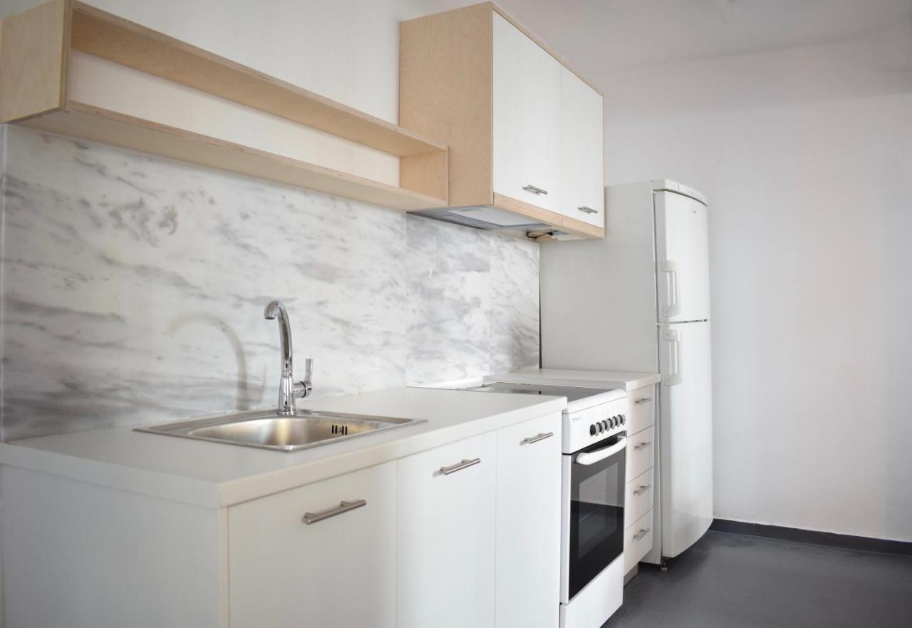 Stylish, Basement Studio With Roof Top Access - Ep9B เอเธนส์ ภายนอก รูปภาพ